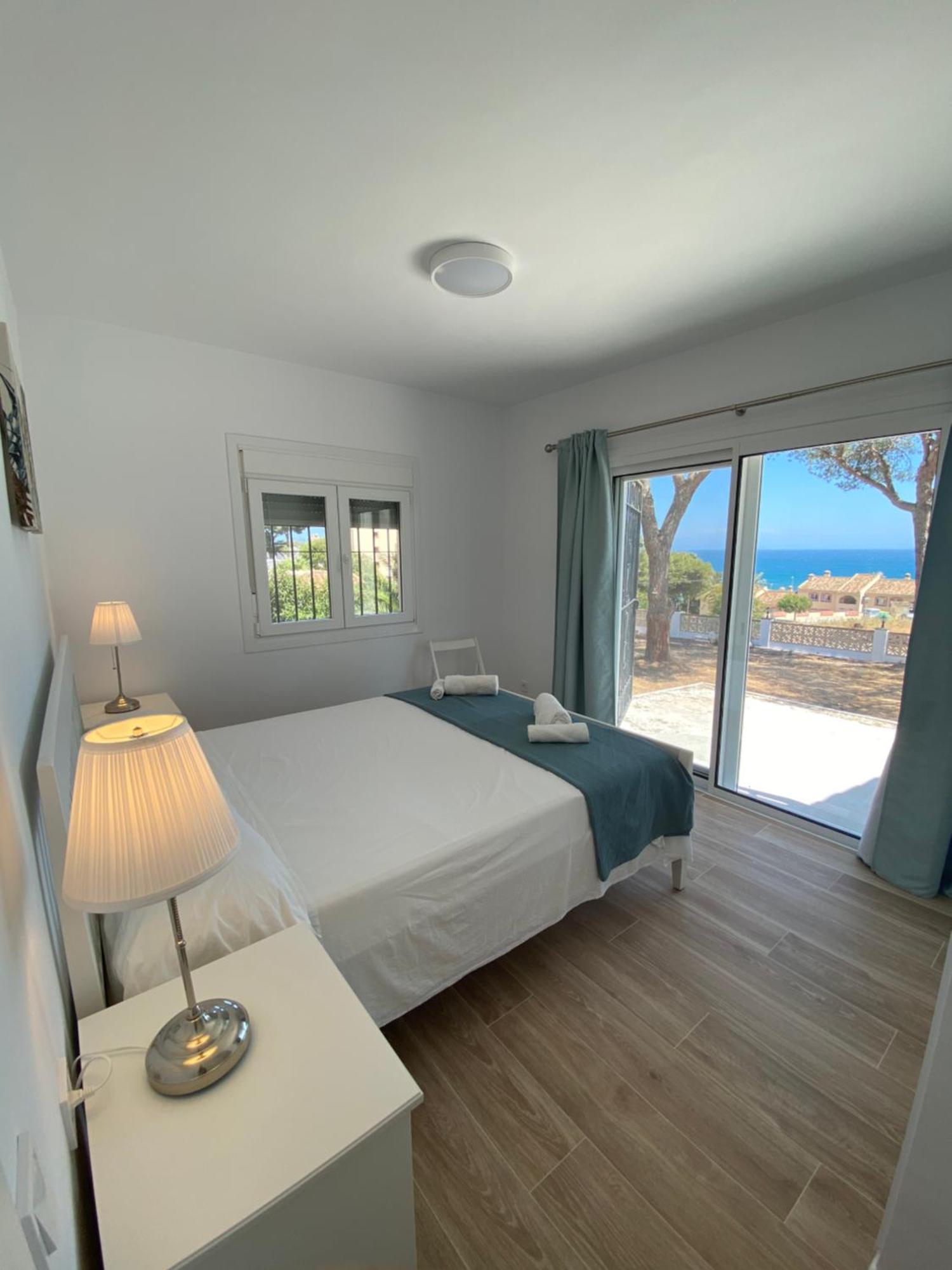 Independent Villa Beach House El Bosque La Cala De Mijas Eksteriør billede